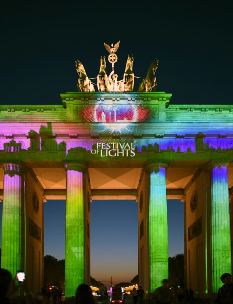 Sparrow (麻雀) / CC BY-SA (https://creativecommons.org/licenses/by-sa/4.0)