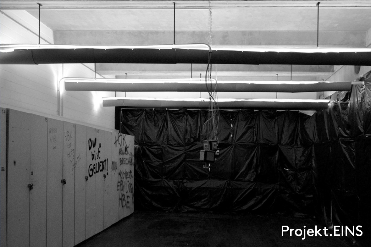 Gruppe 11: M. Baur, S. Dörfer, T. L. Hoang, S. Schäfer, H. Schneider, F. Herrnsen, N. Kühnert, H. Göttling, L. Münscher, P. Schmitz, P. Pahn
Fachbegleiter: Maximilian Wagner
Teambegleiter: Klara Neumann