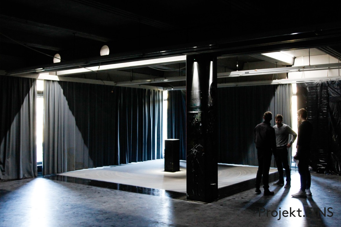 Gruppe 16: J. Eickstädt, A. S. Heeg, Y. A. Rodrigues Nunez, H. Andal, M. Gallwitz, L. Niederhöfer, R. Stein, L. Cornelius, L. Münscher, M. Ariak, C. Kamps, C. Scherbaum
Fachbegleiter: Nathalia Nehm
Teambegleiter: Patrick Halli