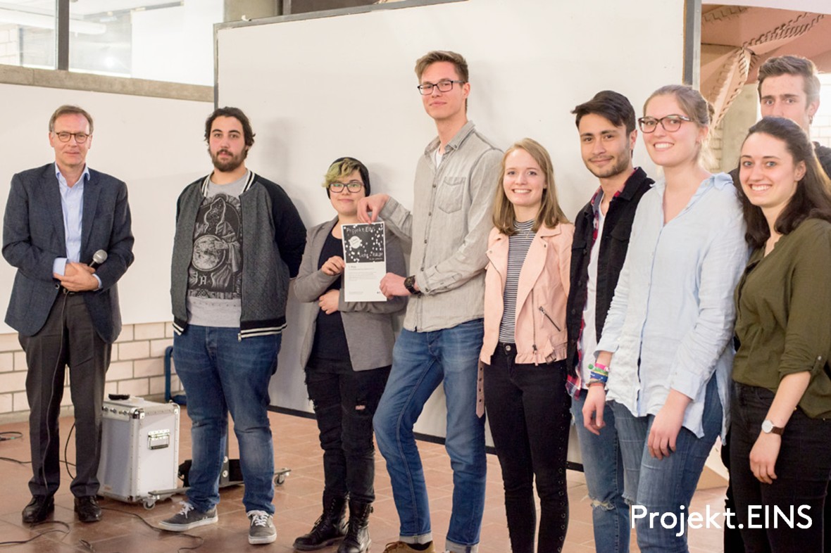 Preisverleihung auf der Galerie des FB 15