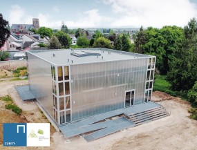 Aktueller Baustand vom 20. Mai 2023, CUBITY ohne installierte Photovoltaik-Anlage und Außengestaltung